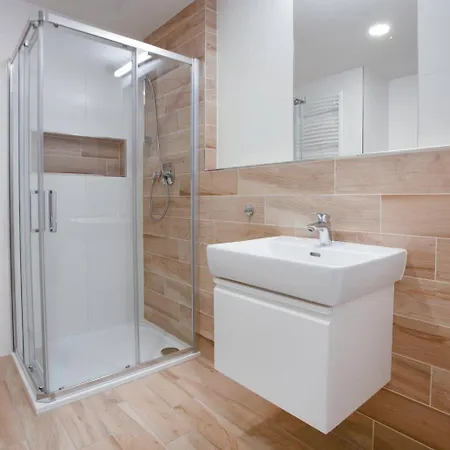 Blueground 7 Furnished With Balcony Prg-1 דירה *