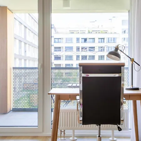 Blueground 7 Furnished With Balcony Prg-1 דירה *